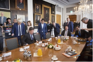 Formeren gaat van au en dat zal wel altijd zo blijven
