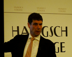Coen Teulings bij het Haagsch College